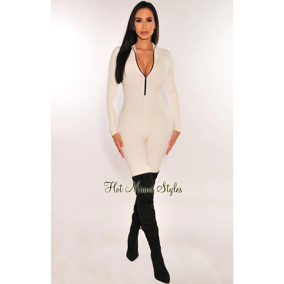 NWT Cream Mock-Neck Ribbed Long Sleeve Front Zip Bodysuit Jumpsuit Black Trim M - Picture 15 of 15